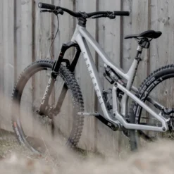 Millenium805 35 / 40 mm MTB-Lenker schwarz